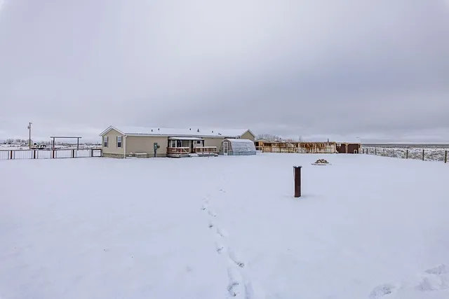 $425,000 | 2 Freight Wagon Road, Farson, WY 82932