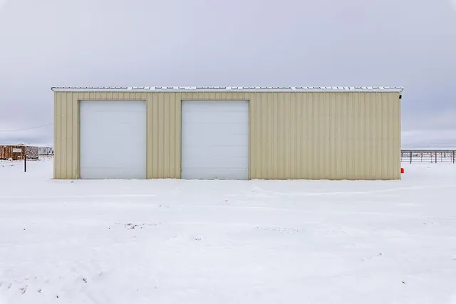 $425,000 | 2 Freight Wagon Road, Farson, WY 82932