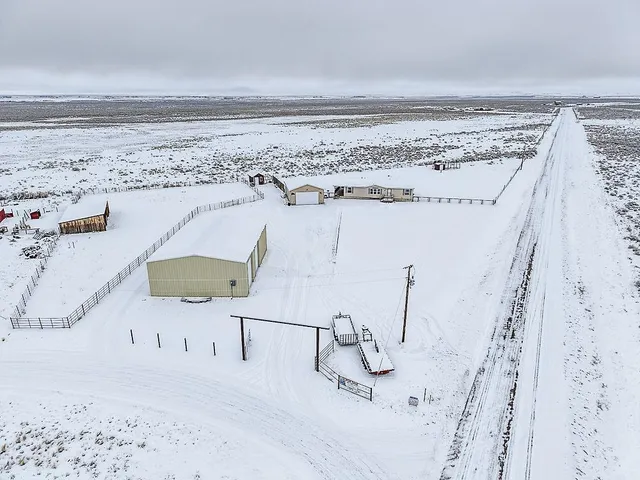 $425,000 | 2 Freight Wagon Road, Farson, WY 82932