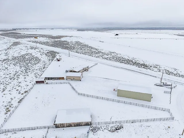 $425,000 | 2 Freight Wagon Road, Farson, WY 82932