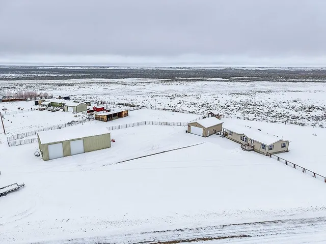 $425,000 | 2 Freight Wagon Road, Farson, WY 82932