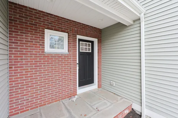 $4,200 | 8 Riverstone Way, Unit 8, Franklin, MA 02038