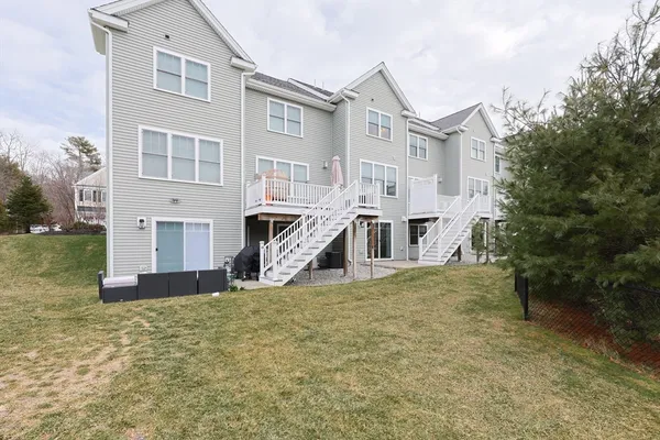 $4,200 | 8 Riverstone Way, Unit 8, Franklin, MA 02038