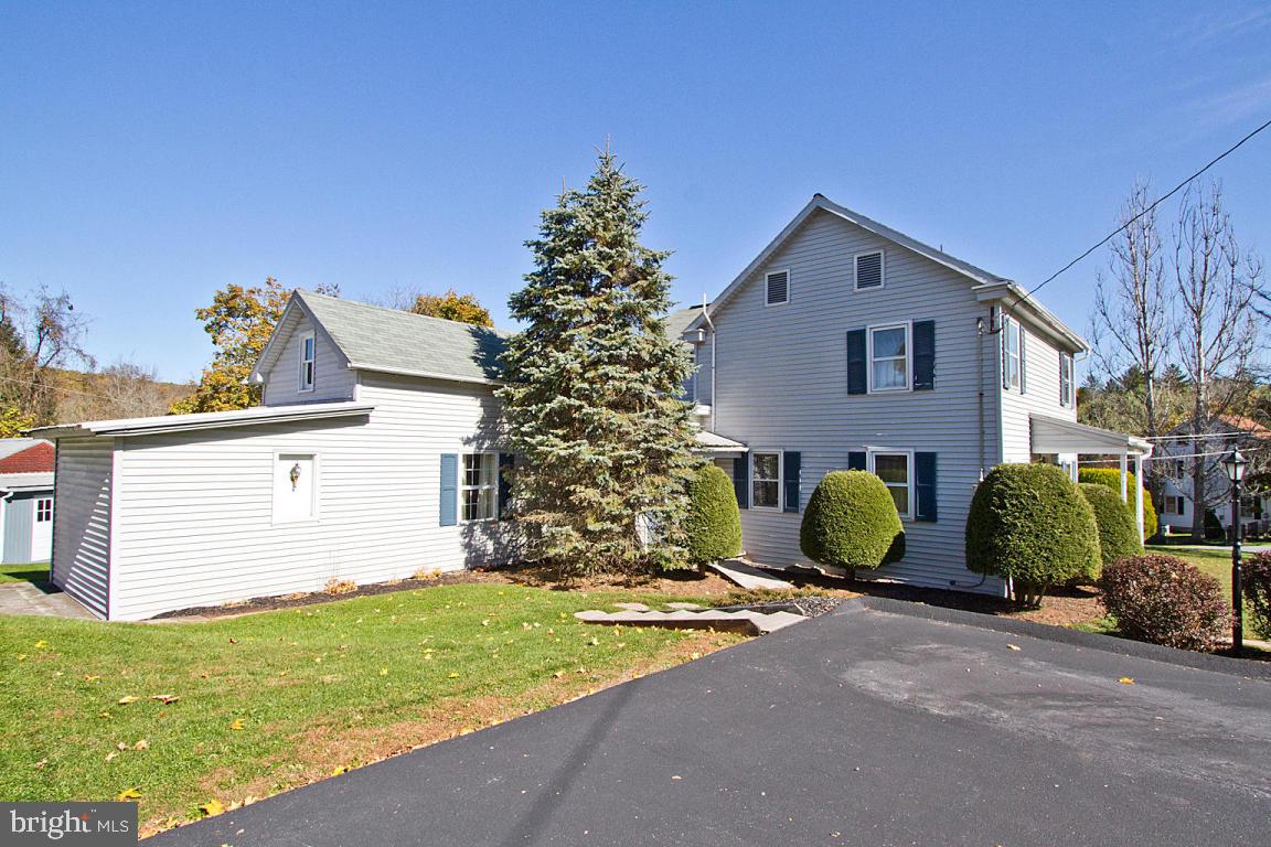675 Hopeland Road Lititz, PA 17543 - Photo 3 of 54 Gallery Image 3