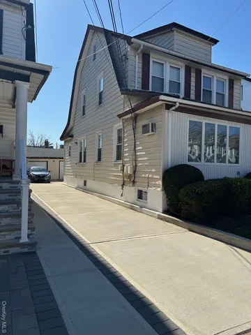 $2,500 | 7 Starks Place, Unit 2, Lynbrook, NY 11563