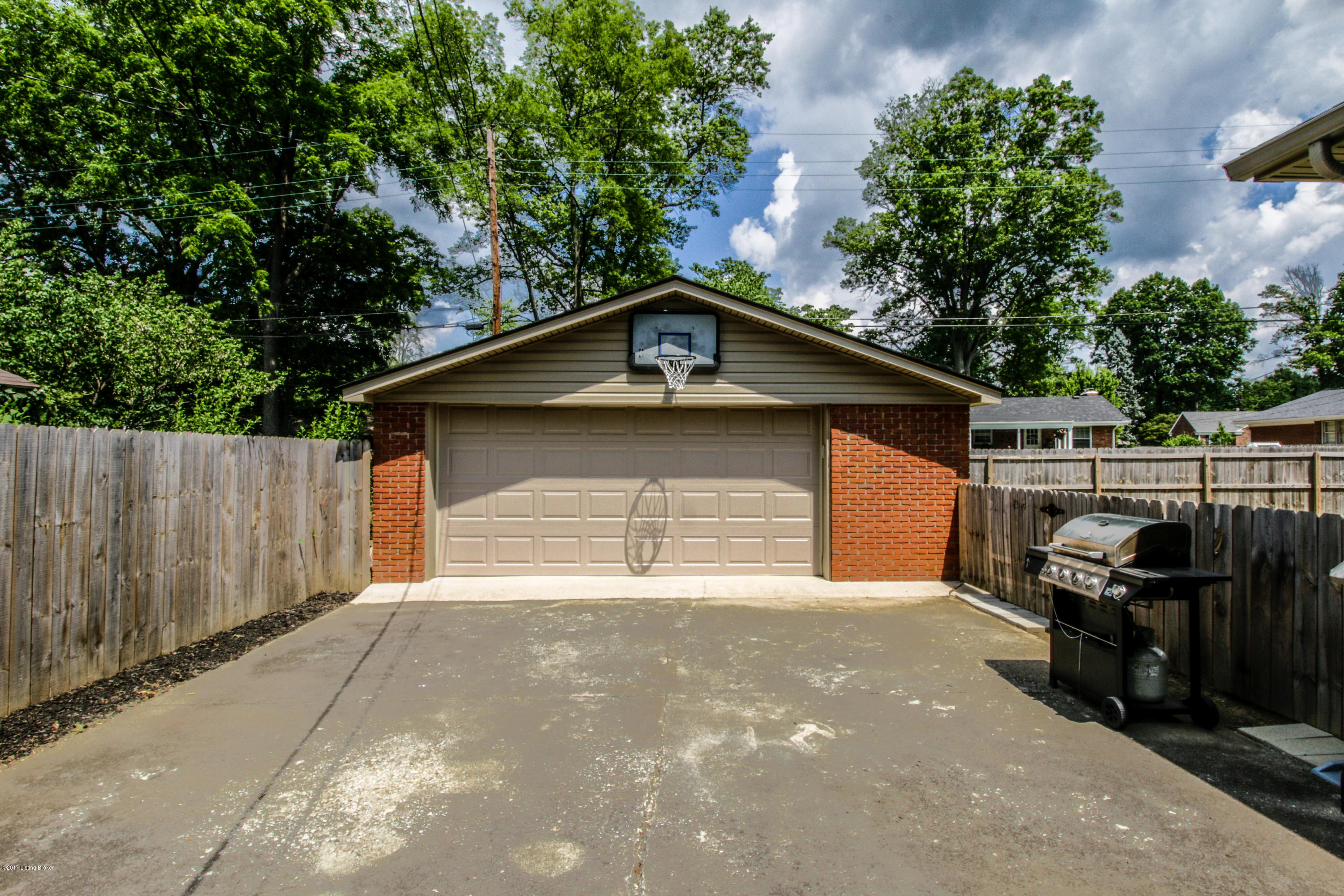 4613 Tween Road Louisville, KY 40207 - Photo 29 of 35 6