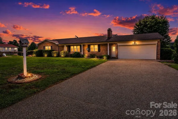 $489,000 | 5305 Icard Ridge Road, Hickory, NC 28601