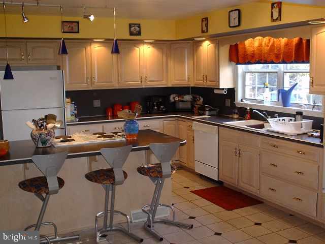 464 Poplar Church Road Camp Hill, PA 17011 - Photo 2 of 9