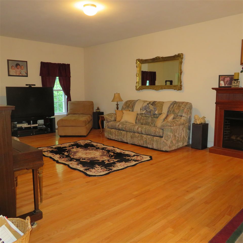4 South Bow Road Bow, NH 03304 - Photo 13 of 29