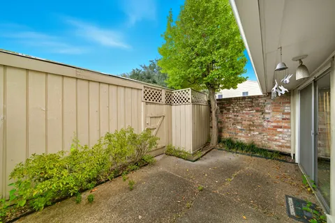 $199,000 | 6430 Olympia Drive, Unit 91, Houston, TX 77057