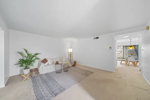 $199,000 | 6430 Olympia Drive, Unit 91, Houston, TX 77057