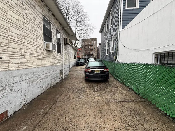 $4,000 | 4619 Park Avenue, Union City, NJ 07087