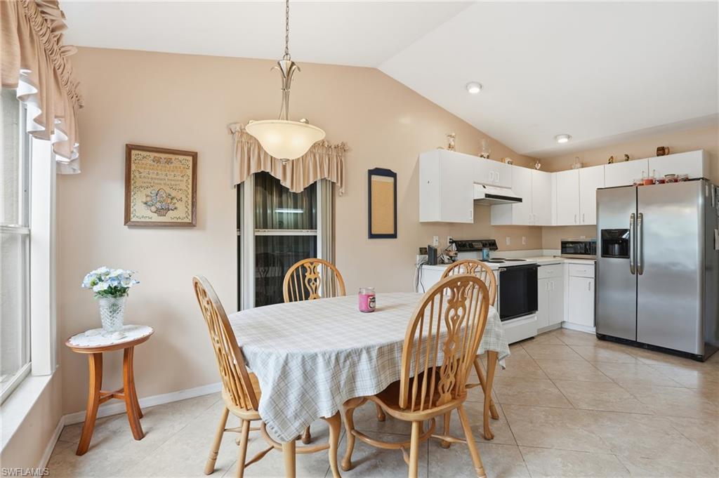 655 Lambton Lane Naples, FL 34104 - Photo 14 of 39