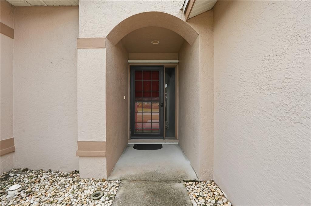 655 Lambton Lane Naples, FL 34104 - Photo 9 of 39