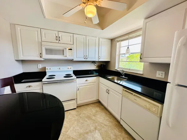 $114,500 | 2950 Southeast Ocean Boulevard, Unit 1306, Stuart, FL 34996