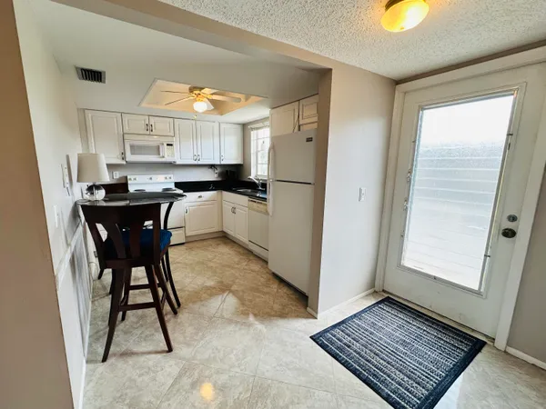 $114,500 | 2950 Southeast Ocean Boulevard, Unit 1306, Stuart, FL 34996