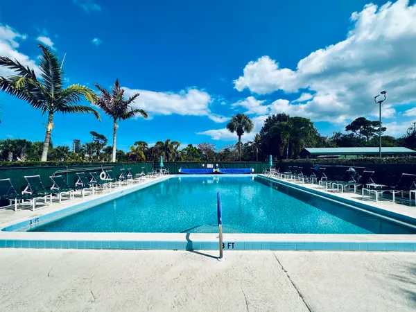 $114,500 | 2950 Southeast Ocean Boulevard, Unit 1306, Stuart, FL 34996