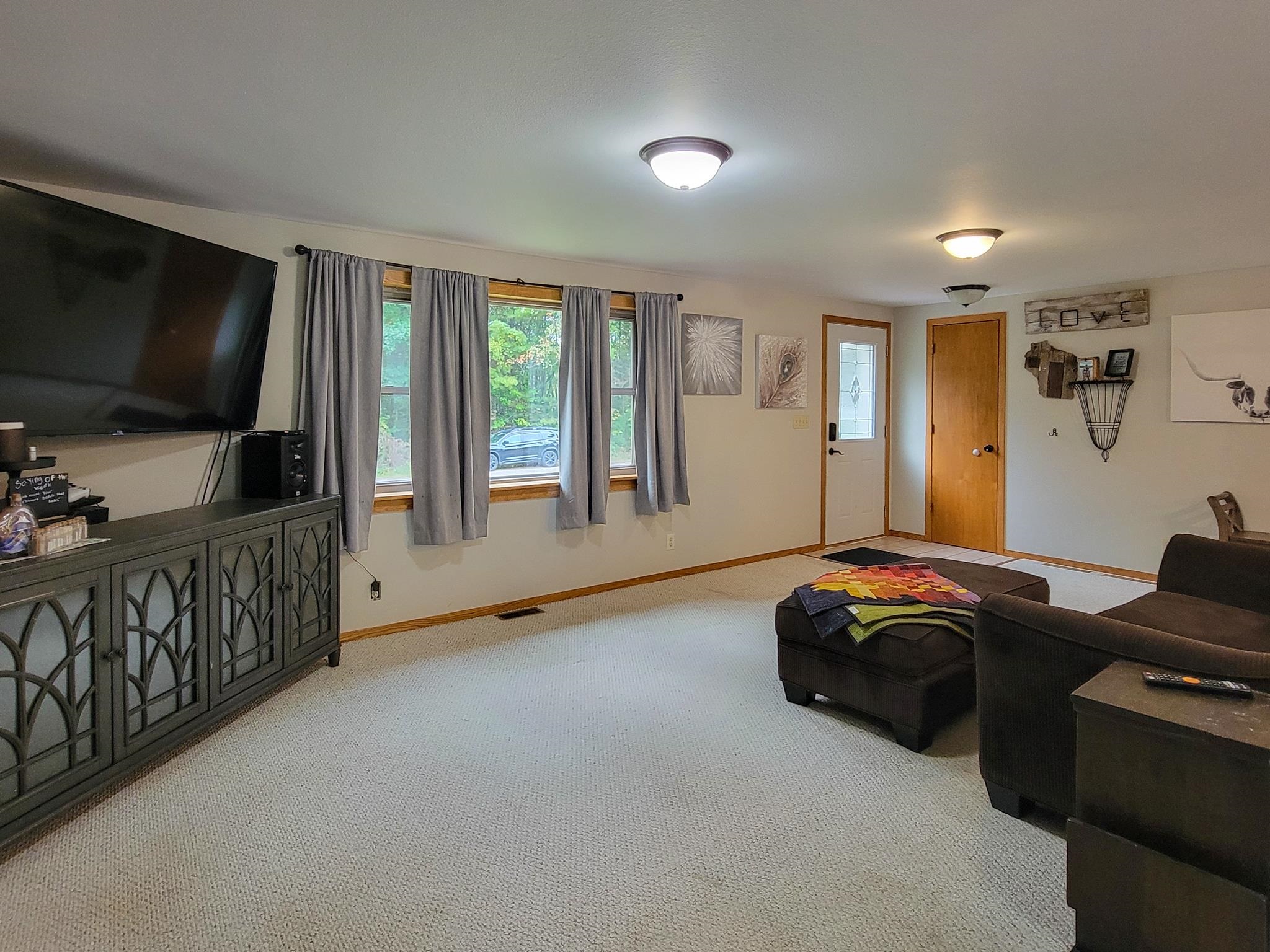 N9106 Pagel Road Iola, WI 54945 - Photo 6 of 44 Gallery Image 6
