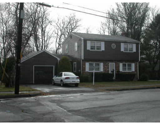 31 Sonning Road Beverly, MA 01915 - Photo 2 of 14 Gallery Image 2