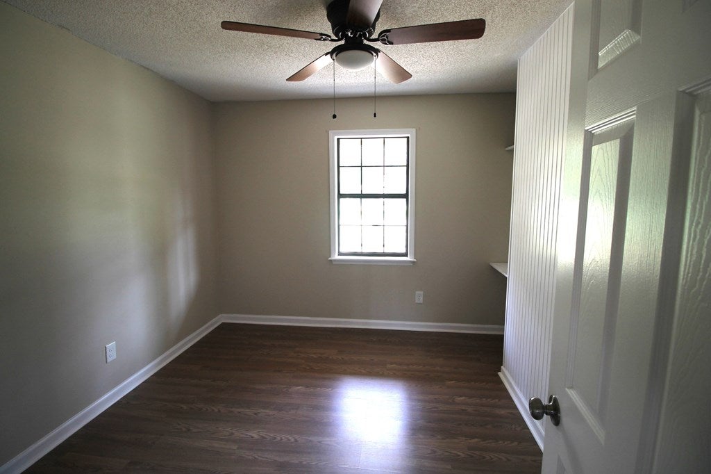 3941 Greenridge Road Valdosta, GA 31605 - Photo 10 of 35 Gallery Image 10