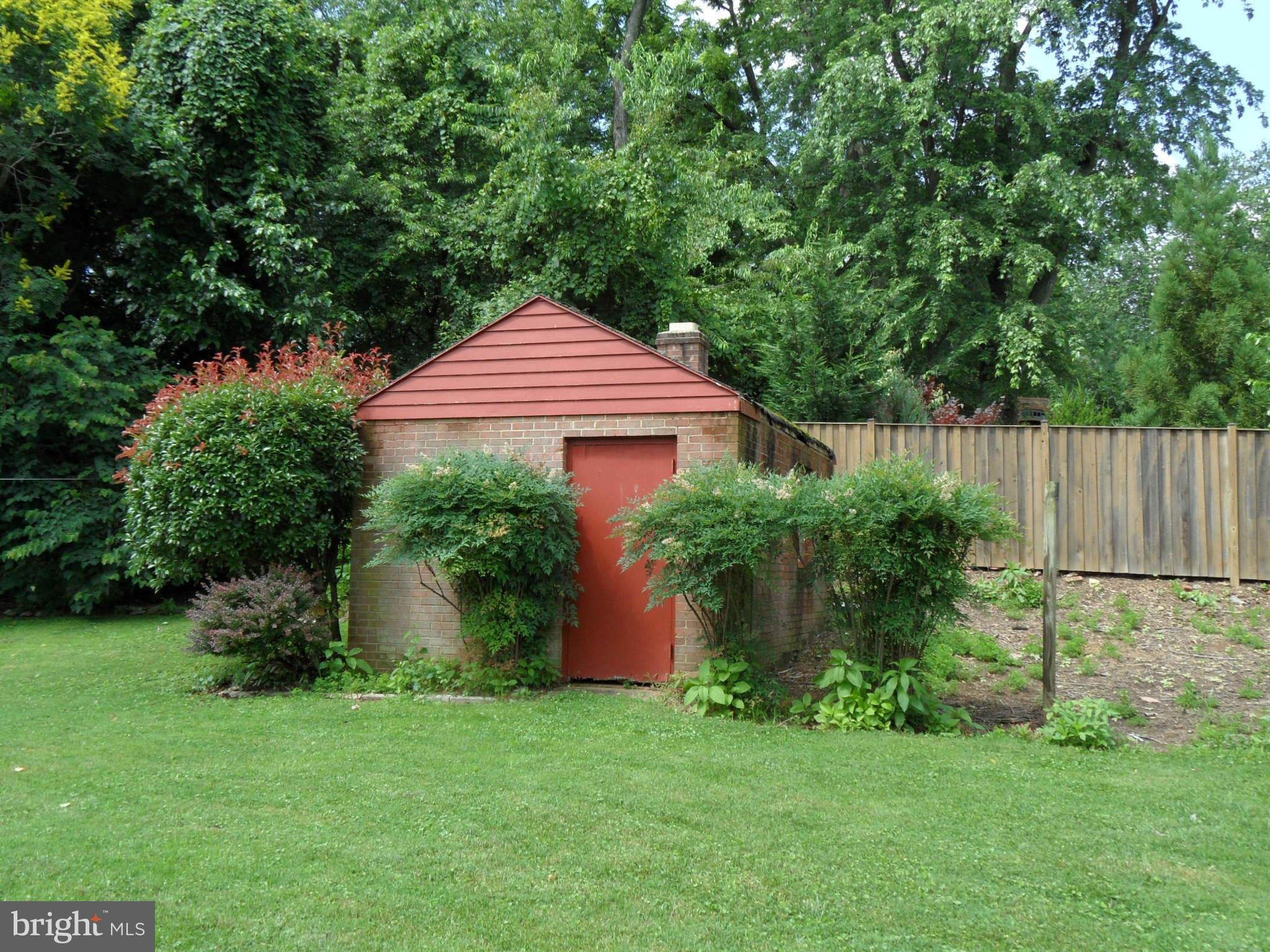 1746 Anderson Road Falls Church, VA 22043 - Photo 21 of 22 Shed