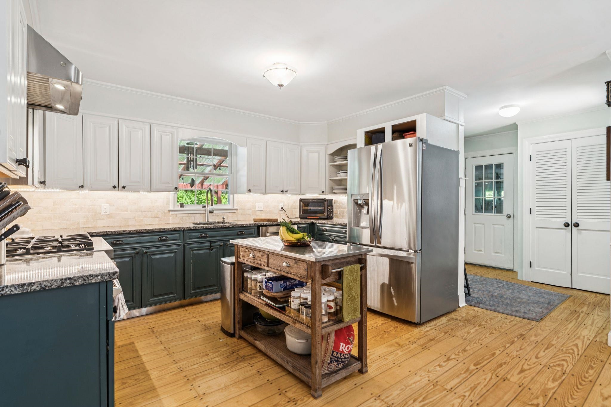 408 Morgan Road Hartford, VT 05059 - Photo 14 of 50