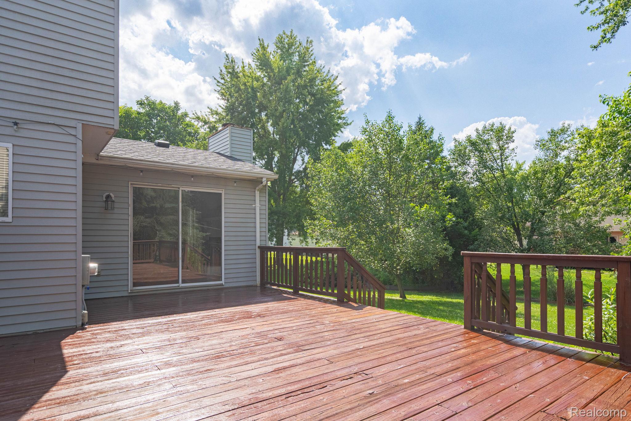 1642 Dancer Drive Rochester, MI 48307 - Photo 31 of 36 4-web-or-mls-exteriors-4.jpg