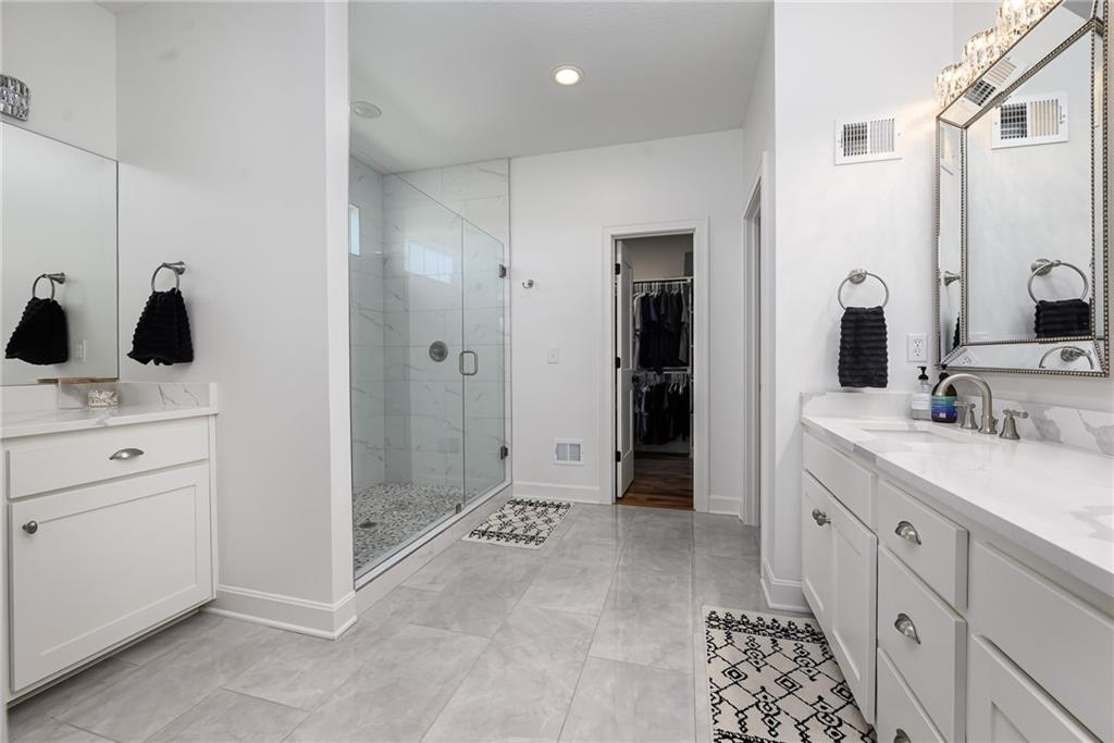 25865 Primrose Lane Lawrence, KS 66044 - Photo 14 of 37