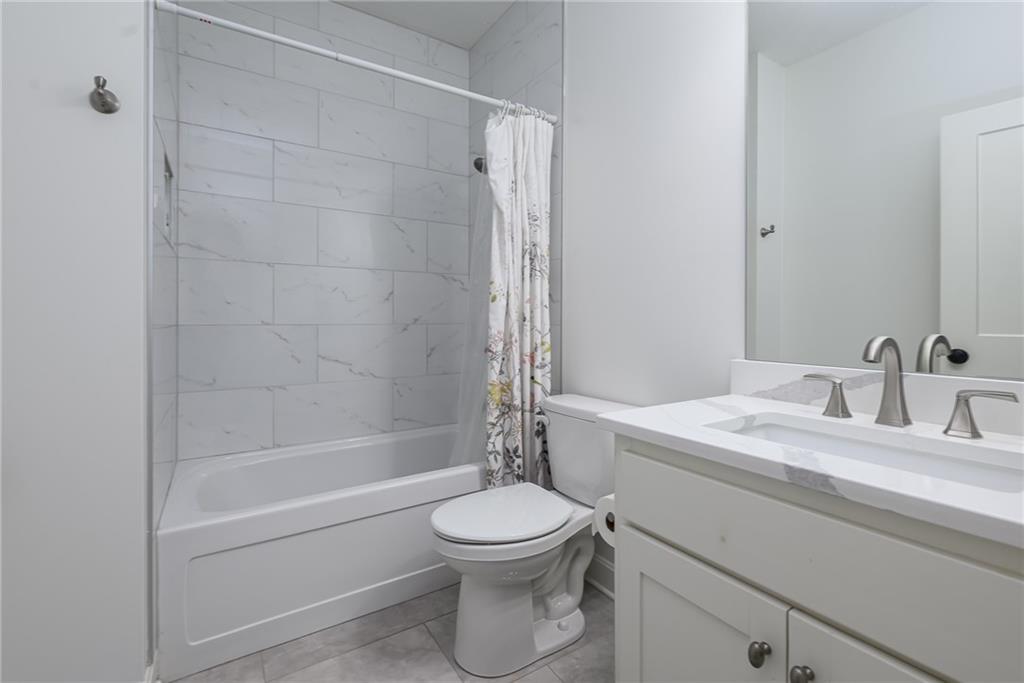25865 Primrose Lane Lawrence, KS 66044 - Photo 20 of 37