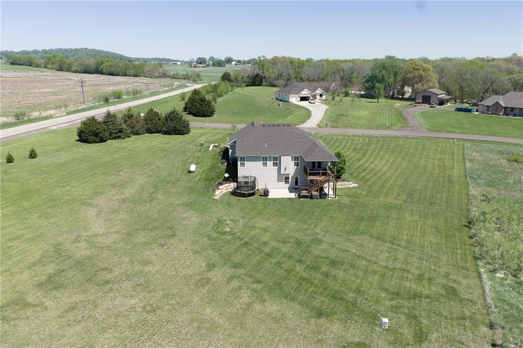 25865 Primrose Lane Lawrence, KS 66044 - Photo 33 of 37