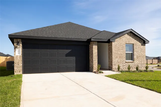 a house view with a outdoor space