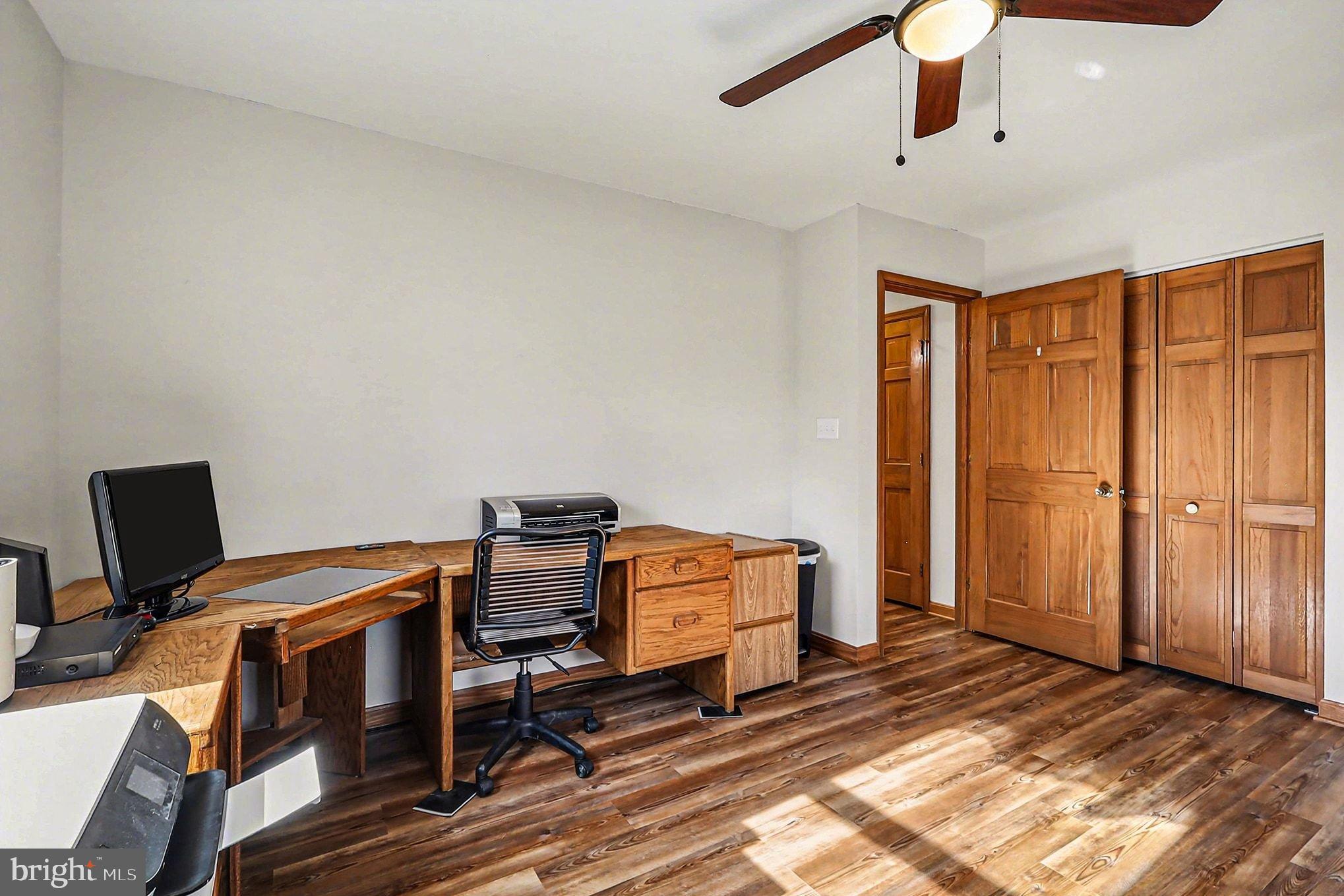 8318 Diamond Hill Road Warrenton, VA 20186 - Photo 18 of 88 Bright and inviting home office space.