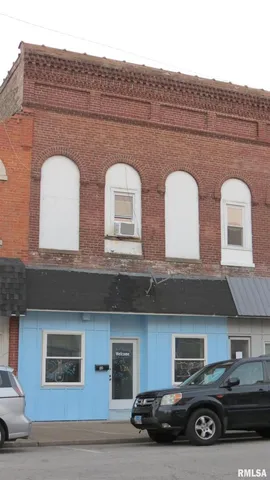 $129,900 | 12 North Division Street, Du Quoin, IL 62832