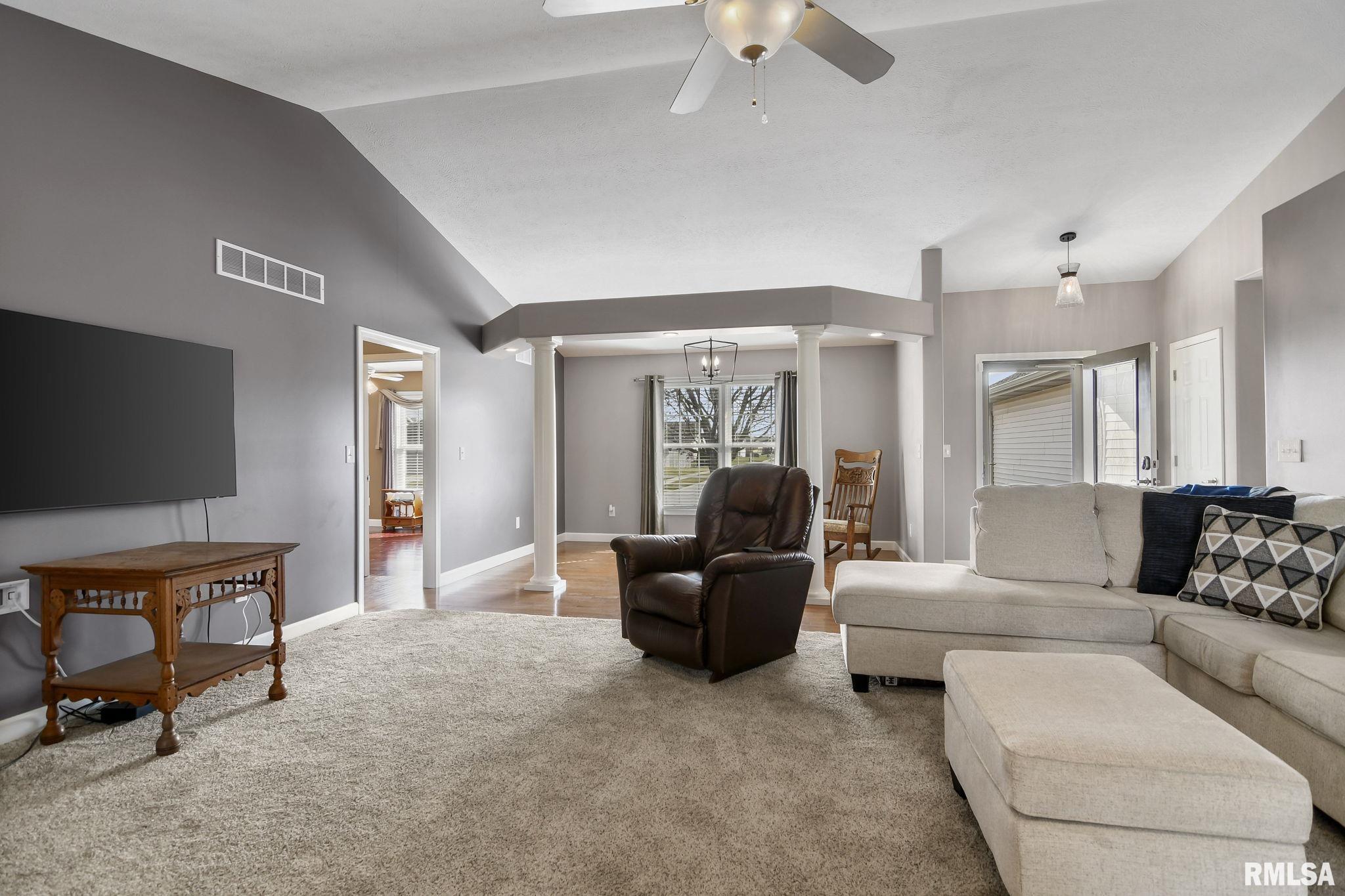 5301 Crane Drive Springfield, IL 62711 - Photo 5 of 46