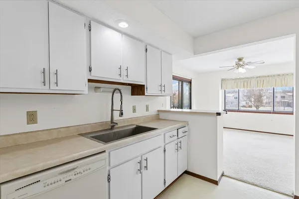 $178,000 | 2144 Harbor Town Circle, Unit 2144, Champaign, IL 61821