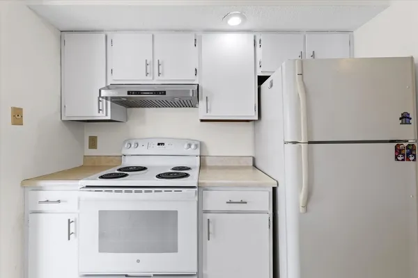 $178,000 | 2144 Harbor Town Circle, Unit 2144, Champaign, IL 61821