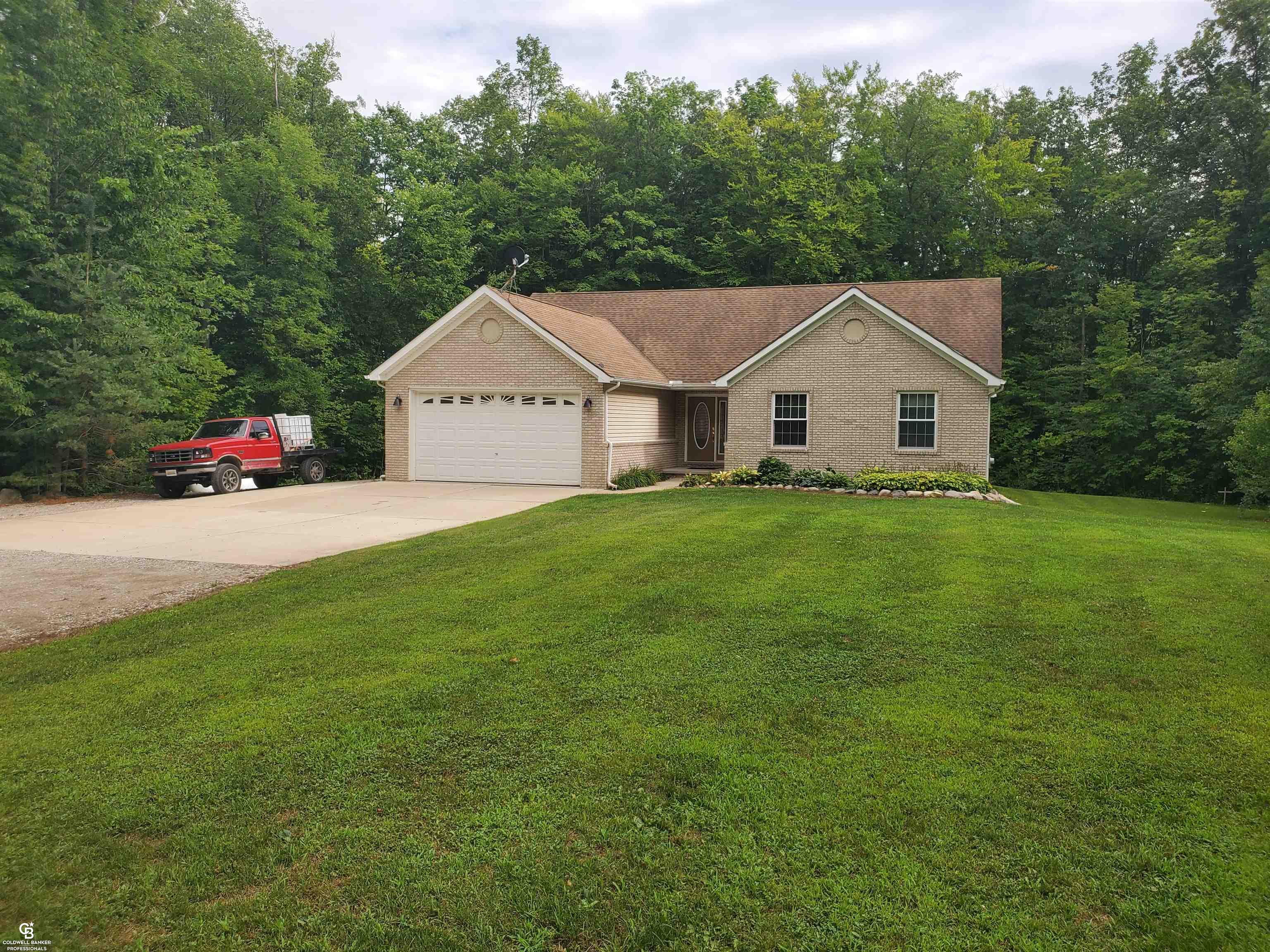 10041 Metcalf Road Avoca, MI 48006 - Photo 2 of 34 Gallery Image 2