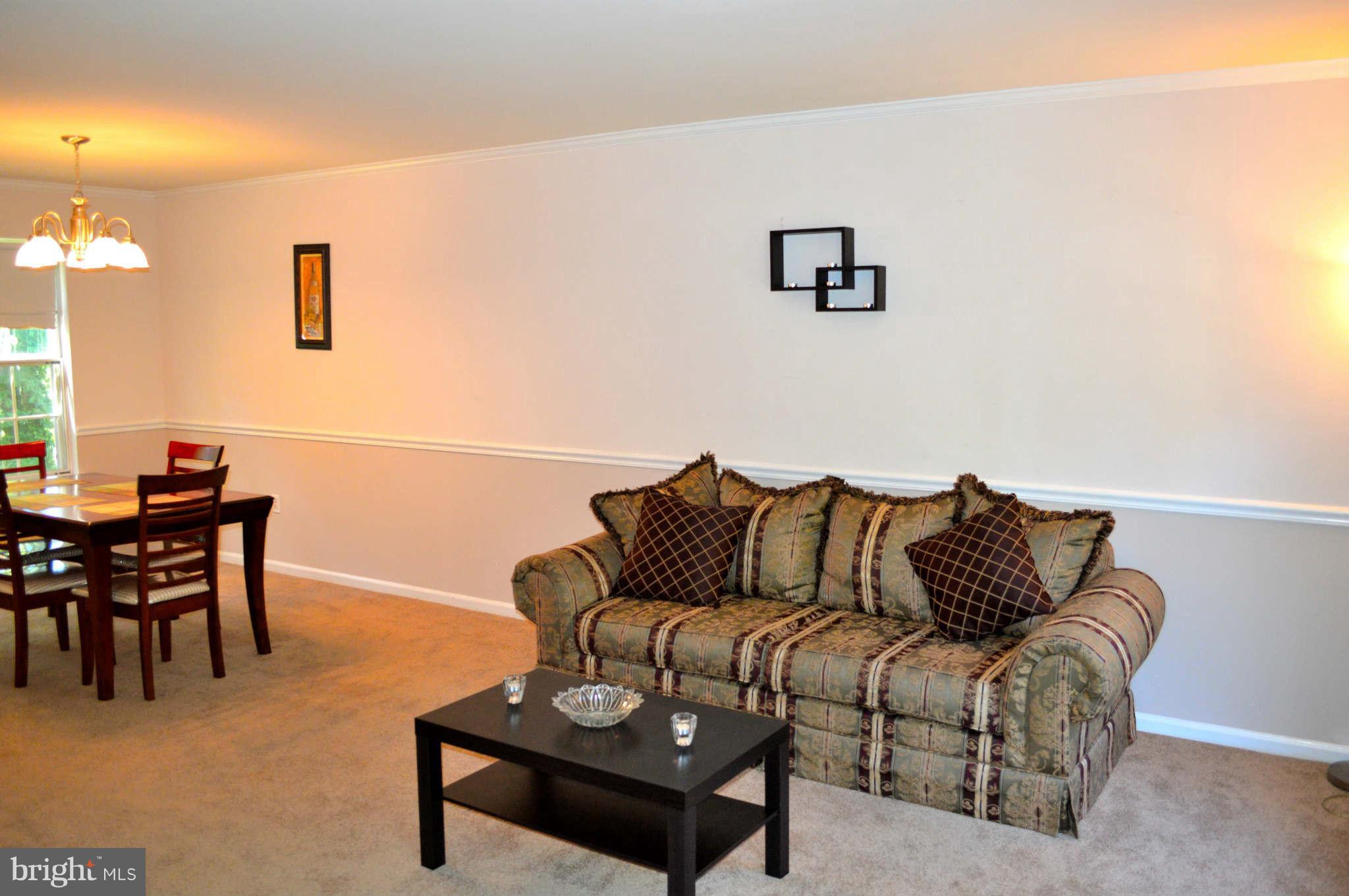 8404 Oak Stream Drive Laurel, MD 20708 - Photo 3 of 27 Living Room