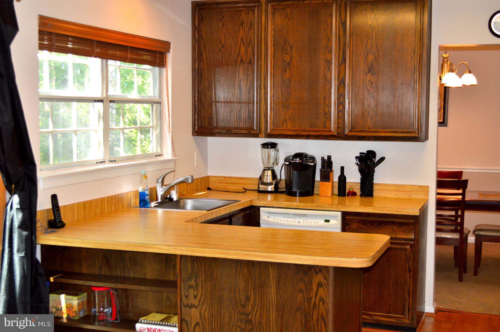 8404 Oak Stream Drive Laurel, MD 20708 - Photo 8 of 27 Kitchen