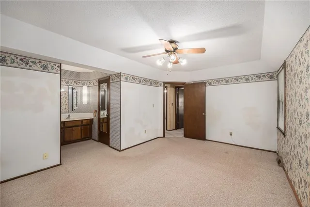 $350,000 | 8125 Northwest Beaman Drive, Kansas City, MO 64151