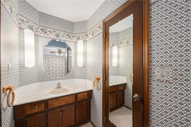 $350,000 | 8125 Northwest Beaman Drive, Kansas City, MO 64151