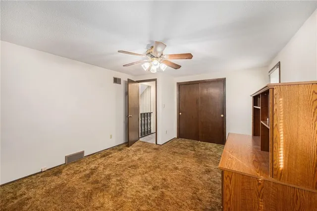 $350,000 | 8125 Northwest Beaman Drive, Kansas City, MO 64151