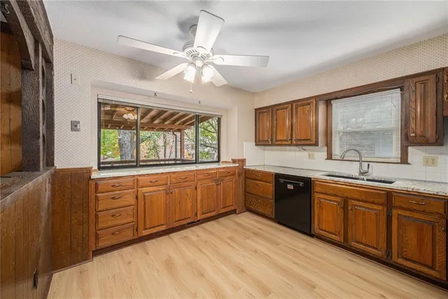 $350,000 | 8125 Northwest Beaman Drive, Kansas City, MO 64151