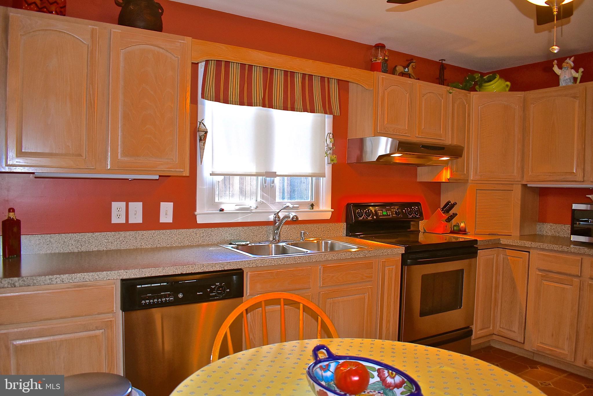 7025 Dunhill Road Baltimore, MD 21222 - Photo 14 of 48 Gallery Image 14