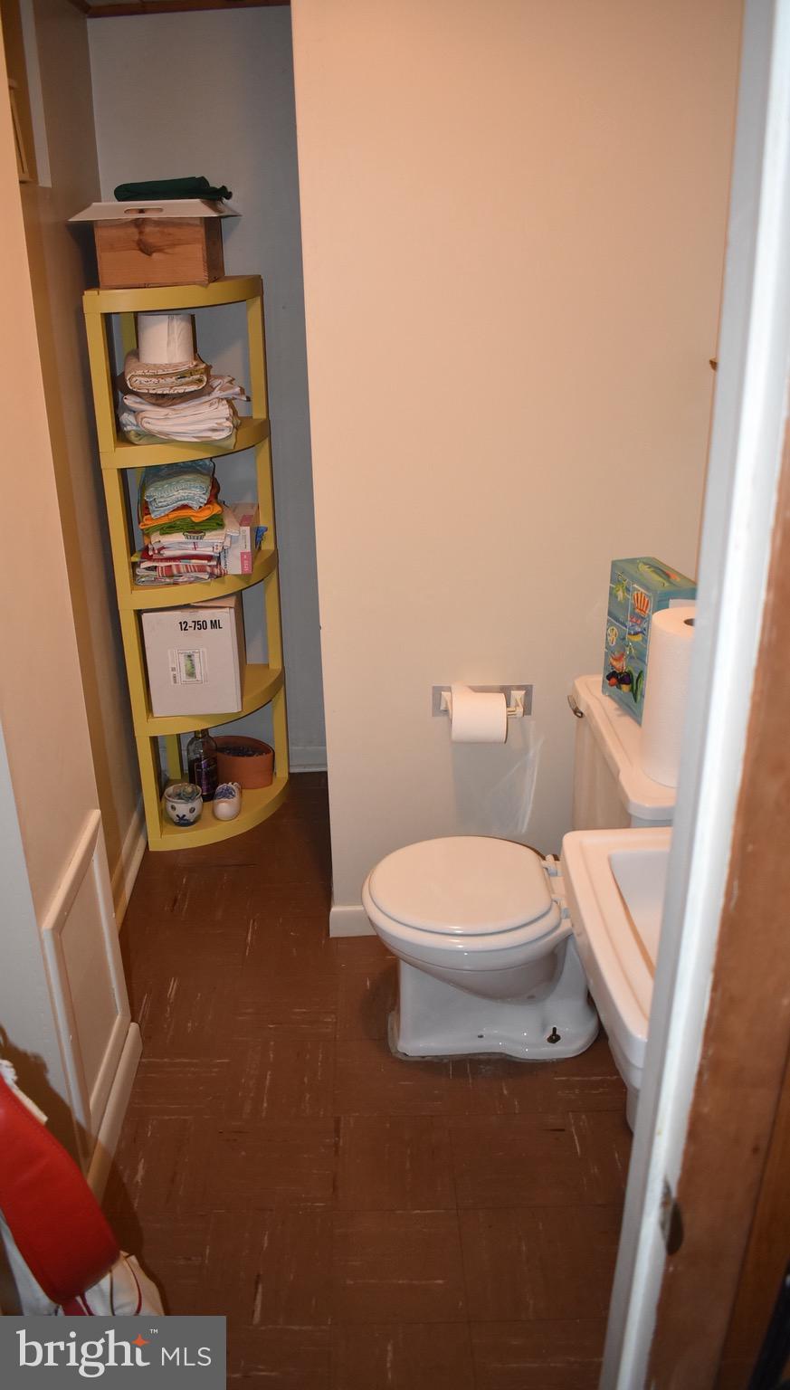 7025 Dunhill Road Baltimore, MD 21222 - Photo 21 of 48 Gallery Image 21