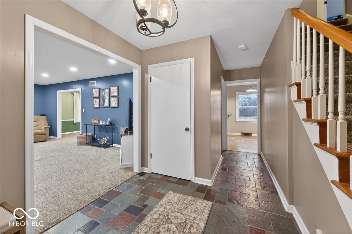 4312 South New Columbus Road Anderson, IN 46013 - Photo 4 of 32