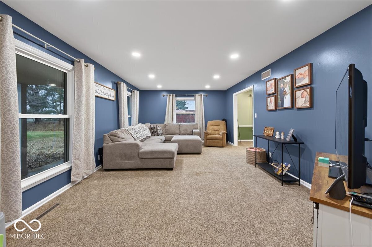 4312 South New Columbus Road Anderson, IN 46013 - Photo 6 of 32