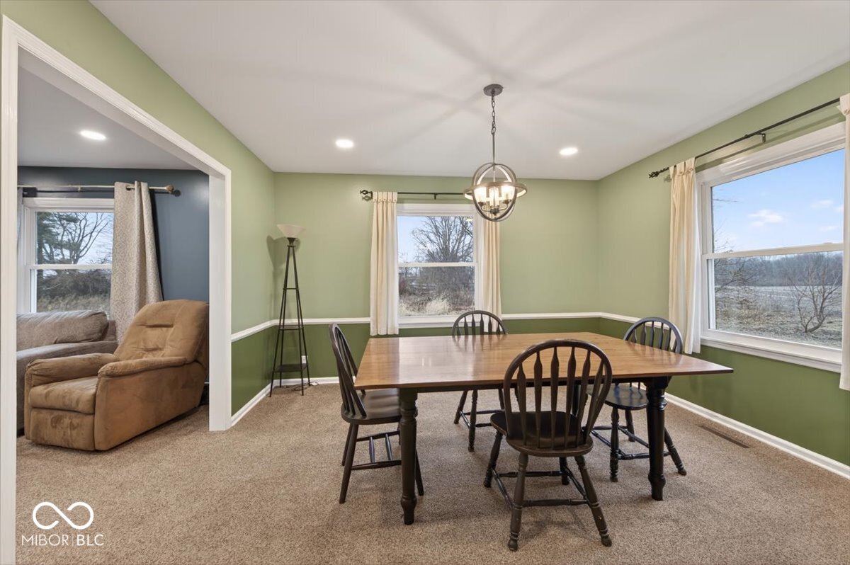 4312 South New Columbus Road Anderson, IN 46013 - Photo 8 of 32