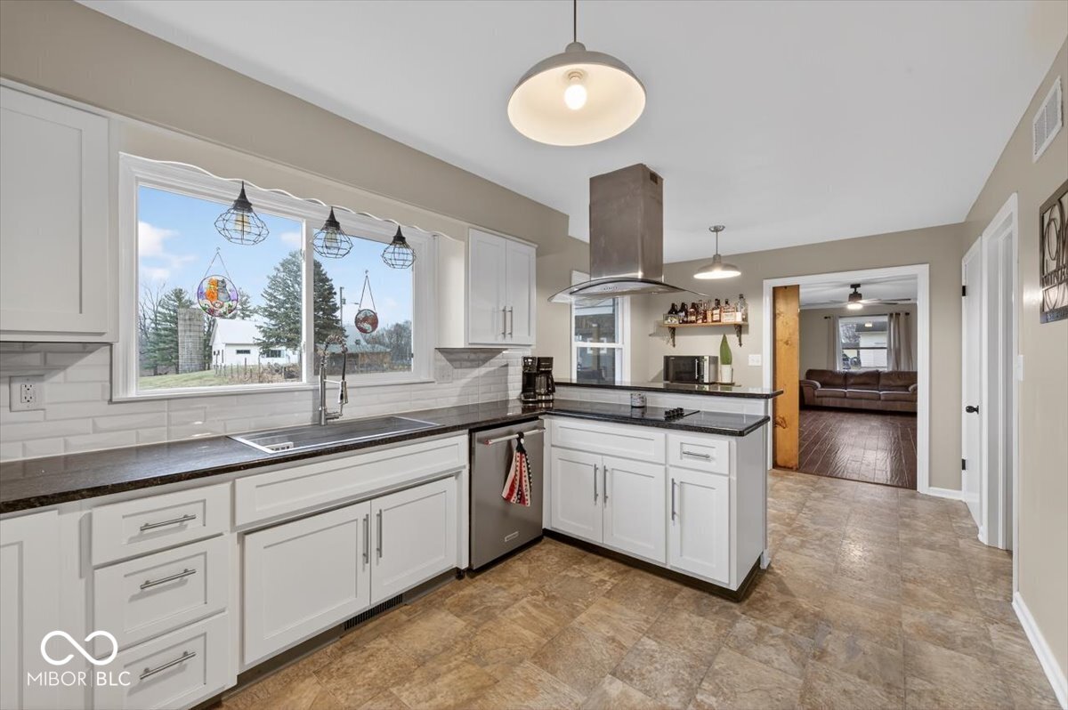 4312 South New Columbus Road Anderson, IN 46013 - Photo 10 of 32