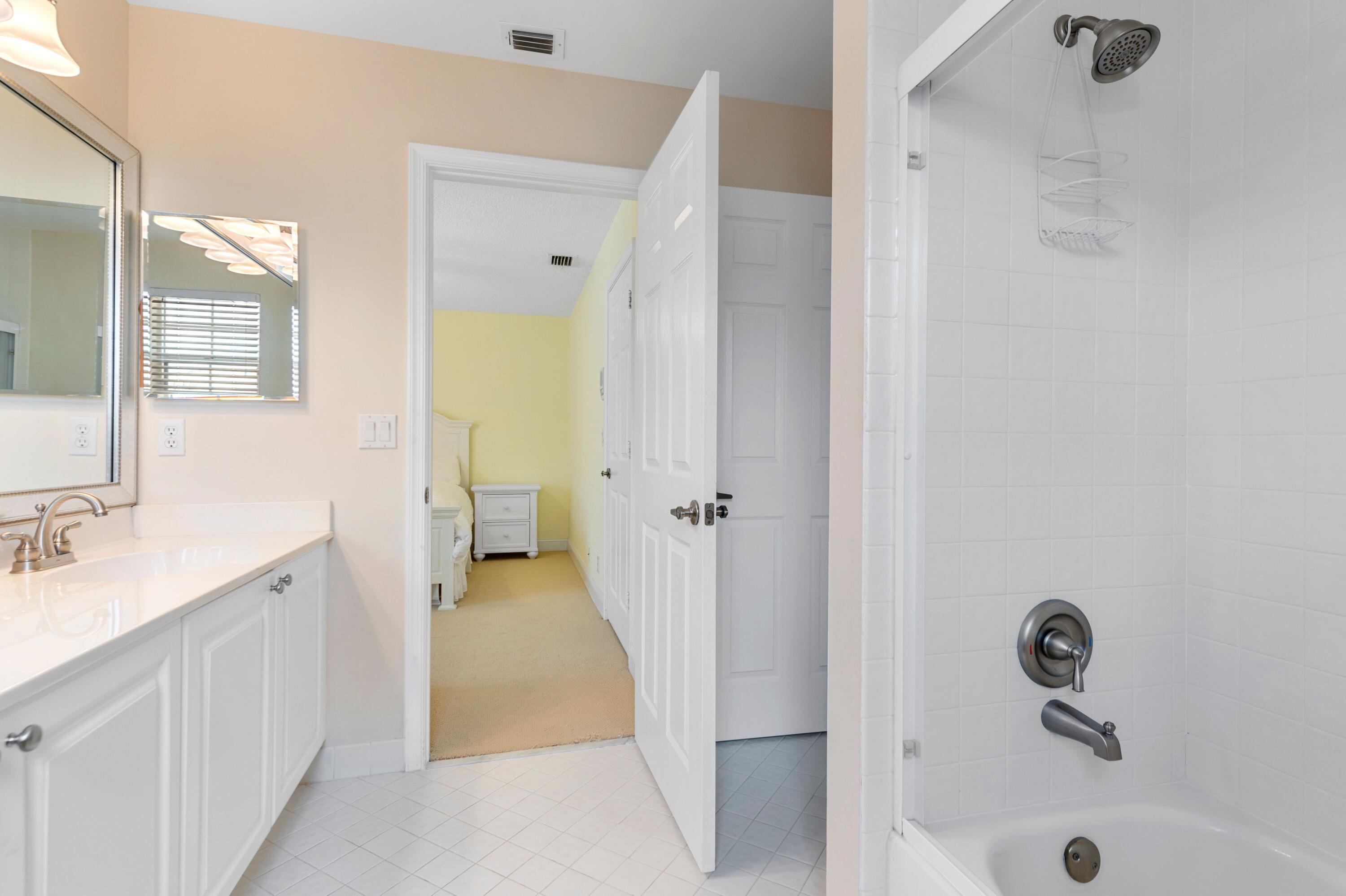 7226 Panache Way Boca Raton, FL 33433 - Photo 22 of 25 Upstairs Bathroom